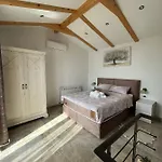 Apartman Sara S Pogledom Na