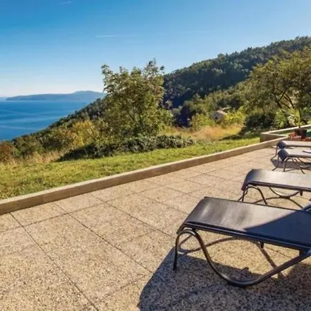 Apartament Sara S Pogledom Na Lovran